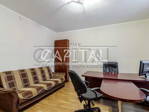 комерційна за адресою Шовковична вул., 7-А