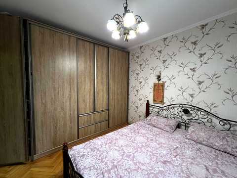 квартира за адресою Івано-Франківськ, Гната Хоткевича вул., 65-А