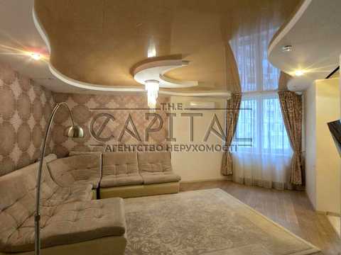 квартира по адресу Анны Ахматовой ул., 15