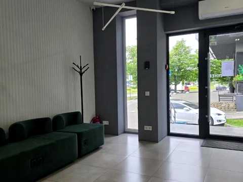 комерційна за адресою Мелетія Смотрицького вул., 1