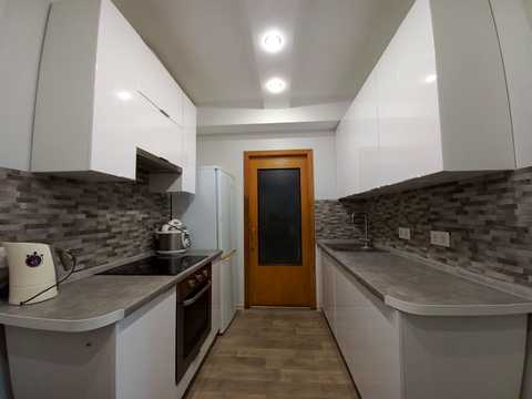 квартира за адресою Анни Ахматової вул., 8