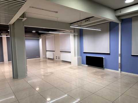 комерційна за адресою Спортивна пл., 3