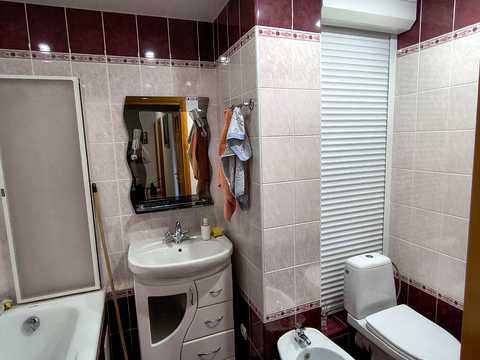 квартира за адресою Гната Хоткевича вул., 12