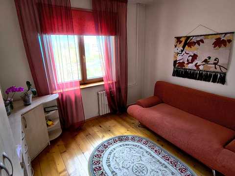 квартира за адресою Гната Хоткевича вул., 12