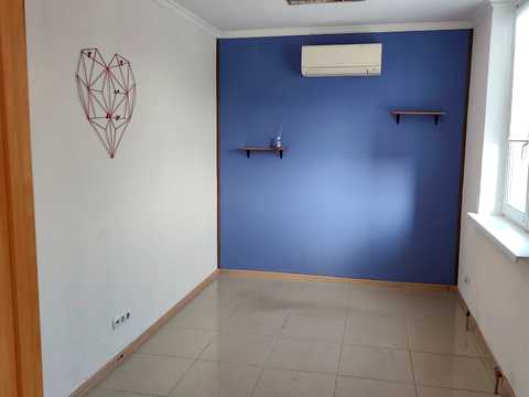 комерційна за адресою Бориса Гмирі вул., 4