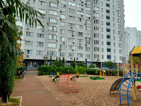 комерційна за адресою Бориса Гмирі вул., 4