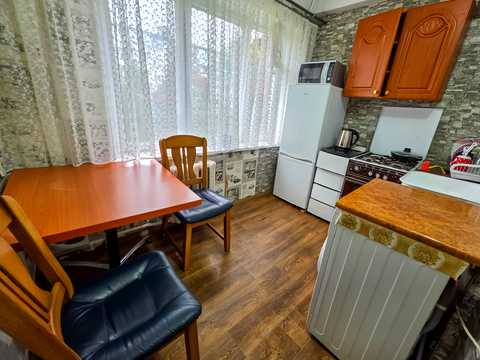 квартира за адресою Дарницький бульв., 15