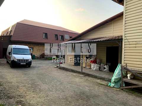 комерційна за адресою Гірський пров., 66