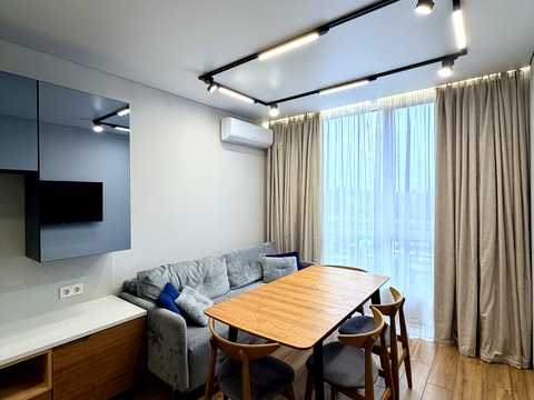 квартира за адресою Салютна вул., 2к23