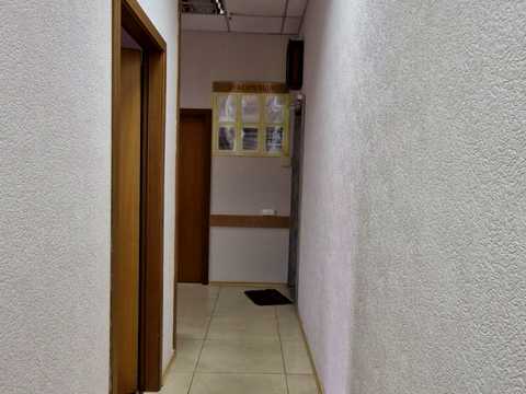 коммерческая по адресу Королеви Єлизавети ІІ ул. (Глинки), 3