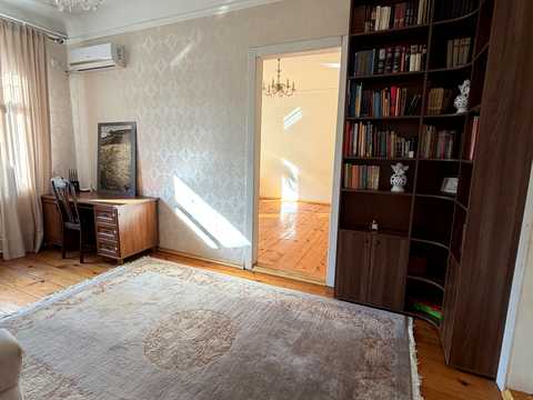 квартира за адресою Залізнична вул., 13 б