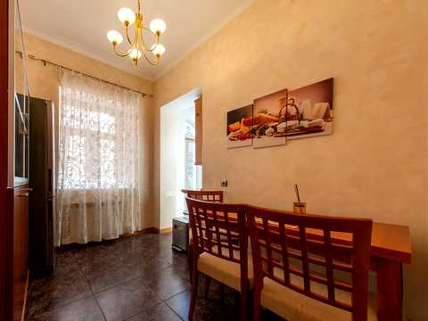 квартира за адресою Воздвиженська вул., 21/23