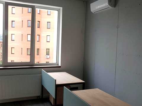 комерційна за адресою Саксаганського вул., 37-К