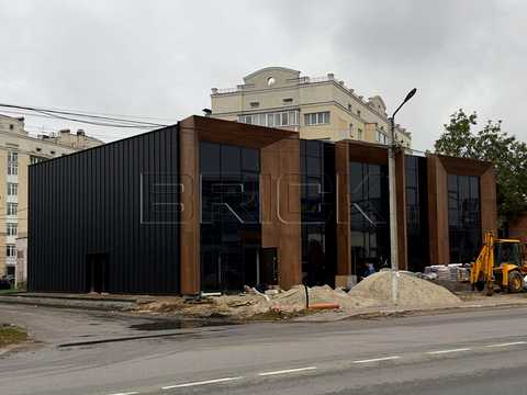коммерческая по адресу Балукова ул., 1