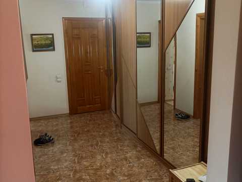 квартира за адресою Гната Хоткевича вул., 12