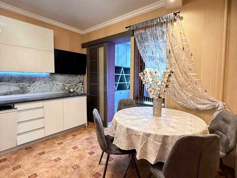 квартира за адресою Радунська вул., 1/10