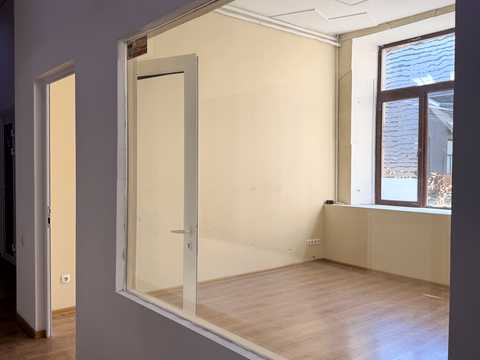 коммерческая по адресу Леха Качинского ул., 12