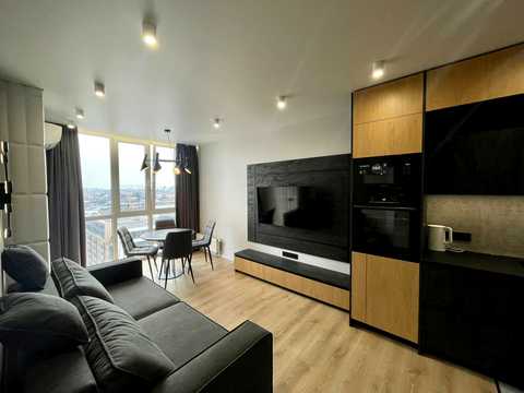 квартира за адресою Салютна вул., 2к8