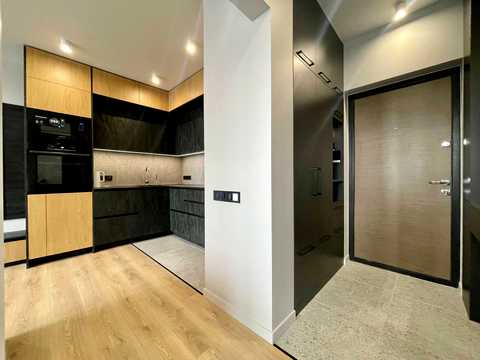 квартира за адресою Салютна вул., 2к8