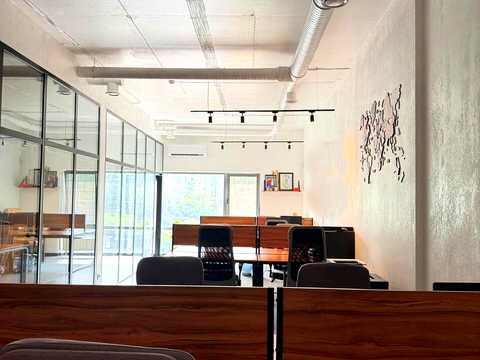 комерційна за адресою Олени Теліги вул., 25