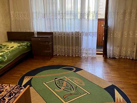 квартира за адресою Небесної Сотні просп. (Маршала Жукова), 30
