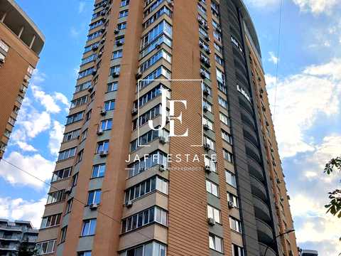 квартира за адресою Київ, Раїси Окіпної вул., 10-Б