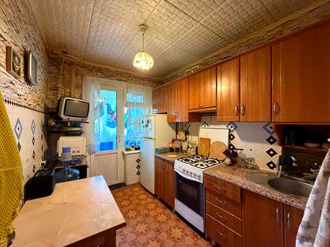 квартира за адресою Кривий Ріг, Дениса Комара вул. (Стрєльникова), 3