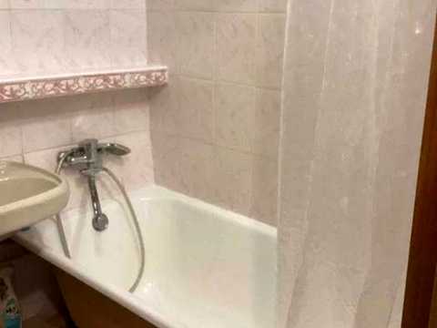 квартира за адресою Київ, Будівельників вул., 9