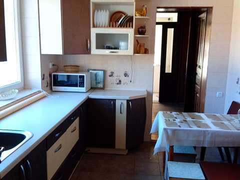будинок за адресою  Мирне, Виноградна, 8