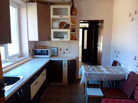 будинок за адресою  Мирне, Виноградна, 8
