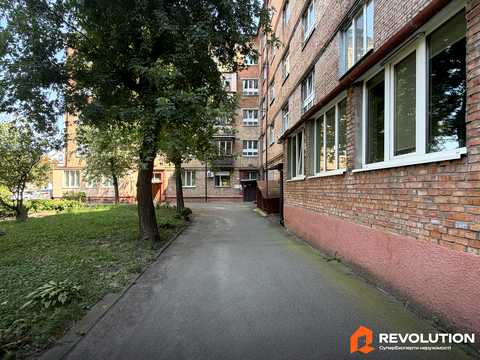 квартира за адресою Новодарницька вул., 13