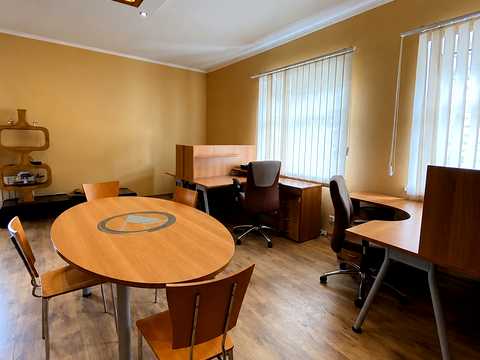 комерційна за адресою Турівська вул., 29