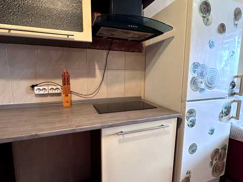 квартира за адресою Вишнева вул., 5