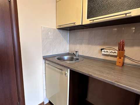 квартира за адресою Вишнева вул., 5