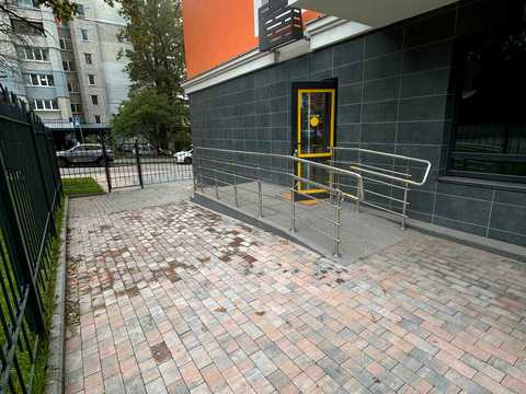 коммерческая по адресу Живописная ул., 3