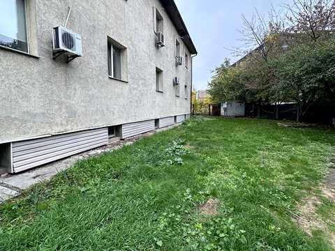квартира за адресою Вишнева вул., 5