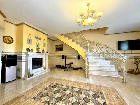 квартира за адресою Карла Мікльоша вул., 3