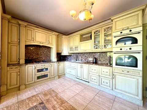 квартира за адресою Карла Мікльоша вул., 3