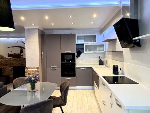 квартира за адресою Регенераторна вул., 4 к2