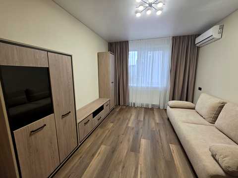 квартира по адресу Черновола ул., 123-А