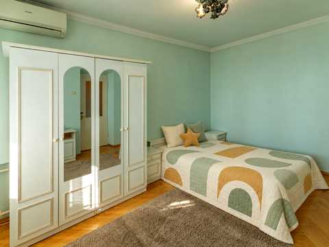 квартира за адресою Старонаводницька вул., 4