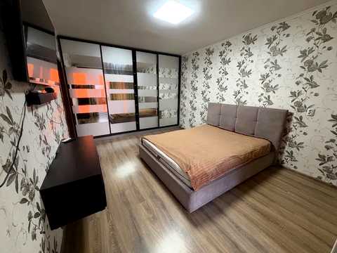 квартира за адресою Миколи Ушакова вул., 16