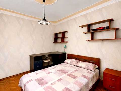 квартира за адресою Здолбунівська вул., 3
