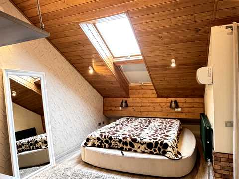 квартира за адресою Регенераторна вул., 4 к2