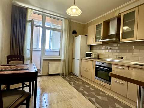 квартира по адресу Средняя ул. (Середня), 24 к2