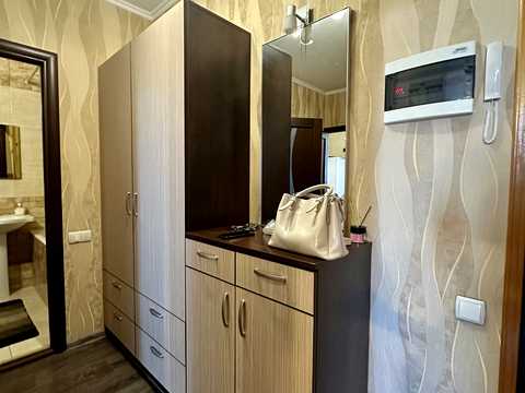 квартира по адресу Средняя ул. (Середня), 24 к2