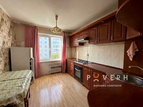 квартира за адресою Гната Хоткевича вул., 81