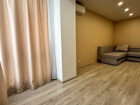квартира по адресу Володимирська ул., 1