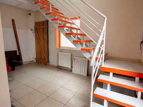 комерційна за адресою Виконкомівська вул., 12