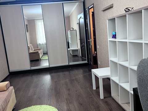 квартира за адресою Райдужний масив вул., 6